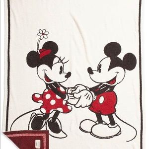 Barefoot Dreams Disney Blanket